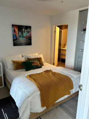 Ocean View Modern 2 bedroom with Parking in St Kilda